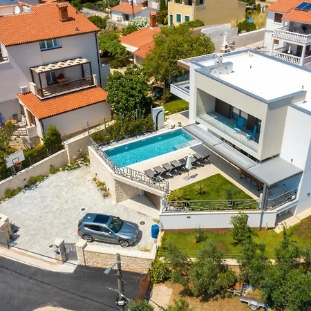 Suenos Μεντουλίν